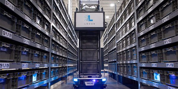 IoT, AI, and Robotics: Revolutionizing Cold Storage Operations